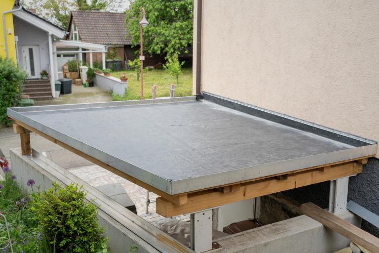 EPDM Folie 1 mm für Gartenschuppen-Dach verlegt